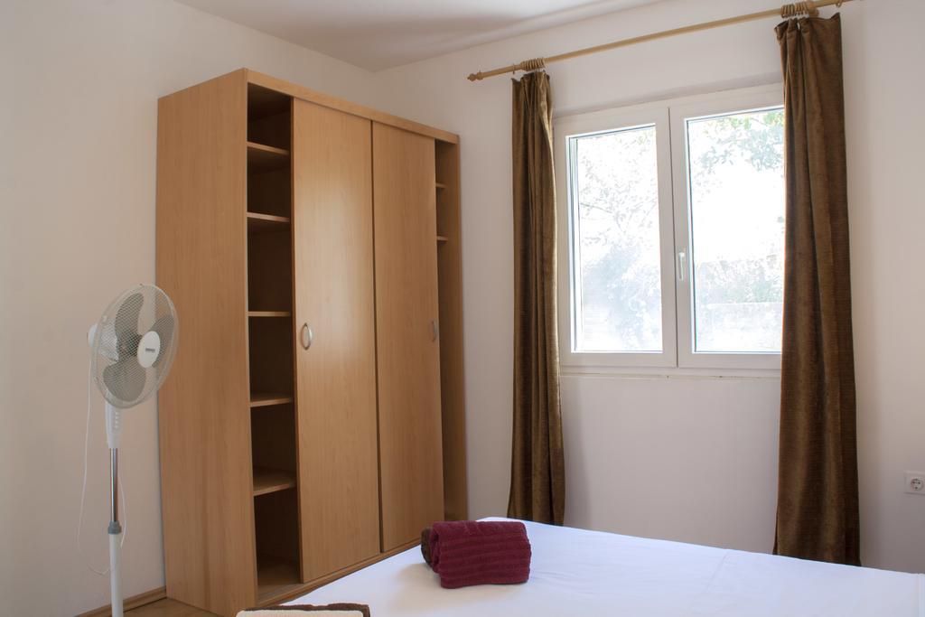 House Baglija Apartment Lumbarda Cameră foto