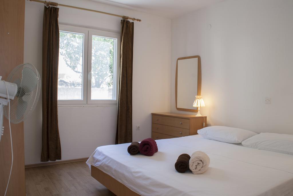 House Baglija Apartment Lumbarda Cameră foto